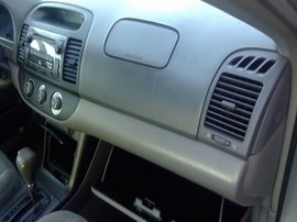 2005 TOYOTA CAMRY, SILVER, LE, 2.4L, AT.  Z25948